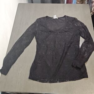 Geneology Woman's Top In Black Flower Lace,Long Lace Sleeves,Size M